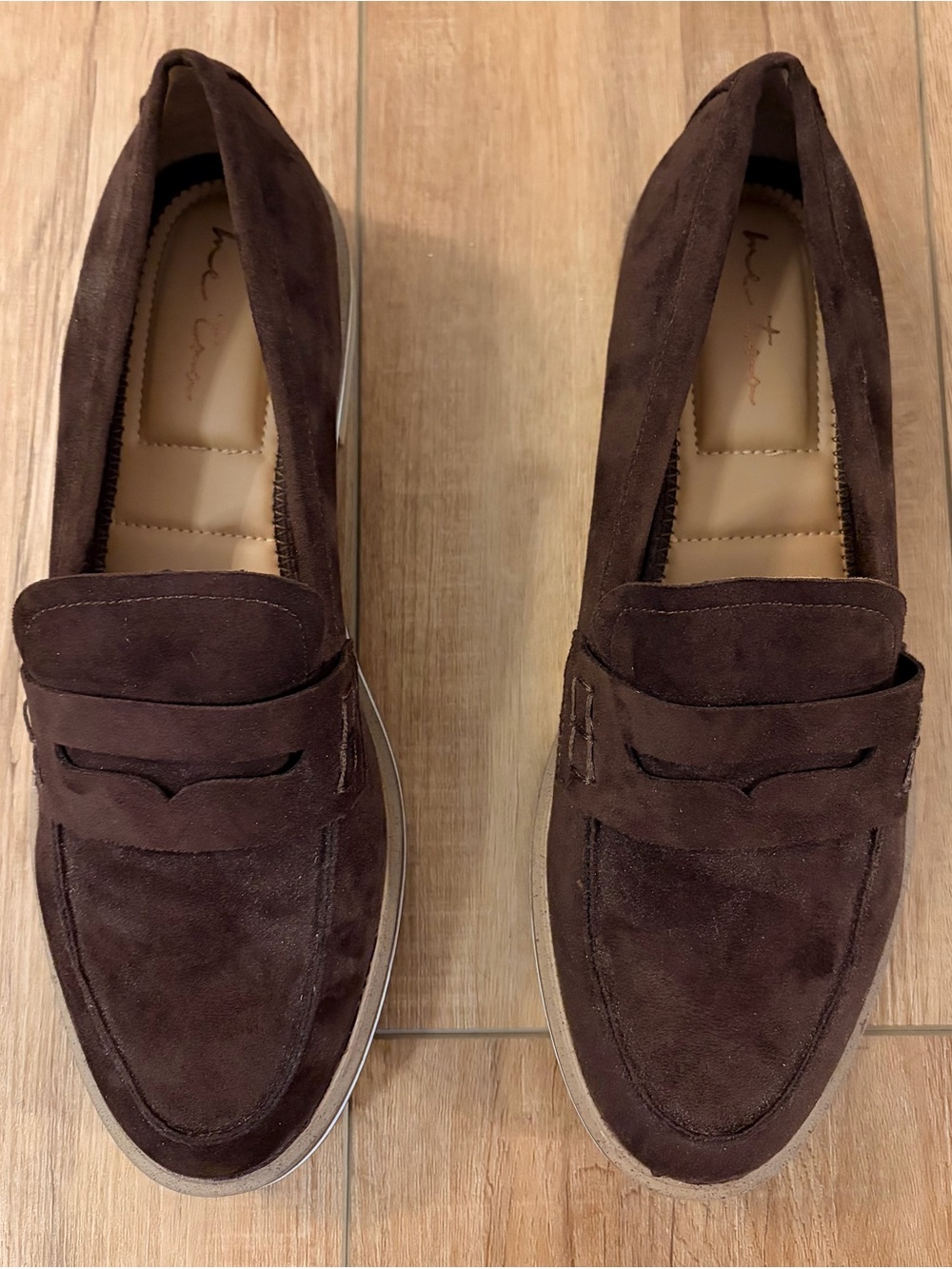 Me Too Women Size 11 Brown Suede Loafer